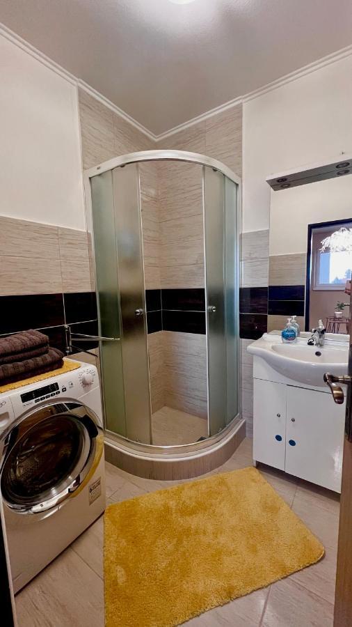 Garzon/ Studio Apartment Sahy Екстериор снимка