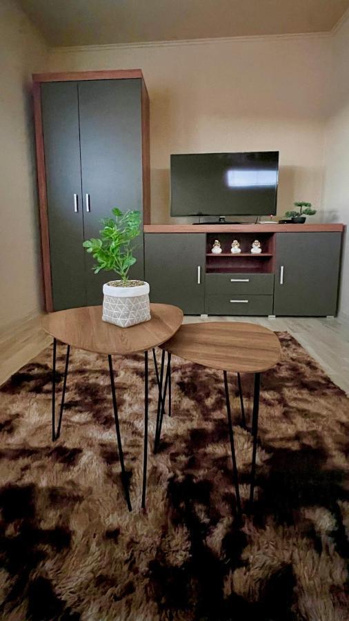 Garzon/ Studio Apartment Sahy Екстериор снимка